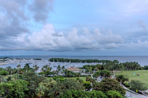 Condo in Miami, Florida, 1 bedroom  № 1380118 - photo 21