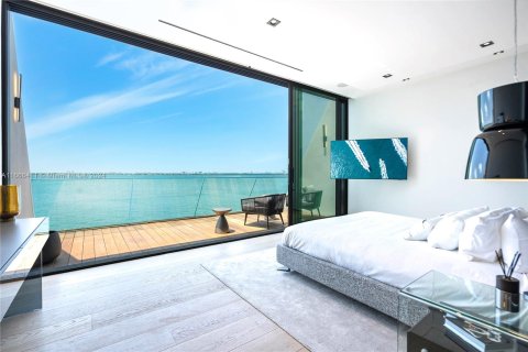 Villa ou maison à vendre à Miami, Floride: 5 chambres, 676.61 m2 № 1380084 - photo 10