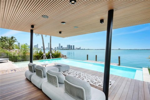 Villa ou maison à vendre à Miami, Floride: 5 chambres, 676.61 m2 № 1380084 - photo 9