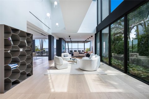 Villa ou maison à vendre à Miami, Floride: 5 chambres, 676.61 m2 № 1380084 - photo 13