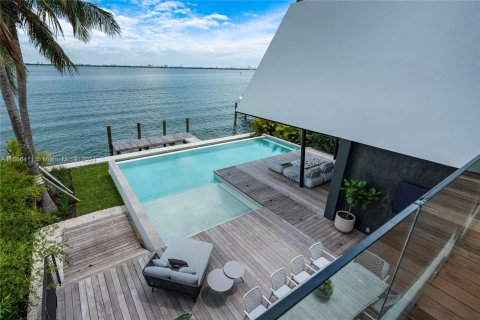 Villa ou maison à vendre à Miami, Floride: 5 chambres, 676.61 m2 № 1380084 - photo 20