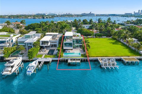 Villa ou maison à vendre à Miami, Floride: 5 chambres, 676.61 m2 № 1380084 - photo 14