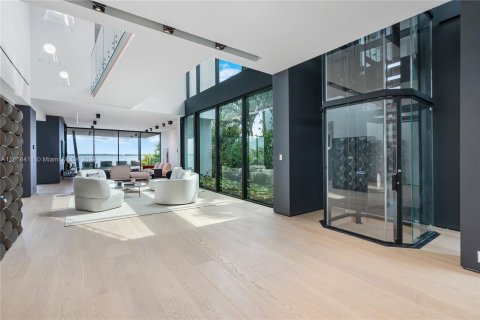 Villa ou maison à vendre à Miami, Floride: 5 chambres, 676.61 m2 № 1380084 - photo 12