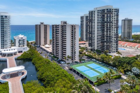 Condominio en venta en Riviera Beach, Florida, 2 dormitorios, 112.41 m2 № 1182508 - foto 6