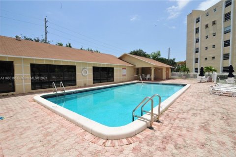 Copropriété à louer à Dania Beach, Floride: 2 chambres, 110.55 m2 № 1365650 - photo 7