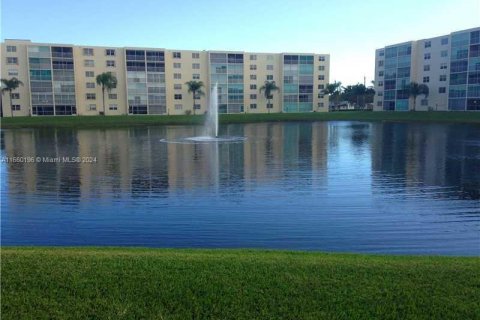 Copropriété à louer à Dania Beach, Floride: 2 chambres, 110.55 m2 № 1365650 - photo 2