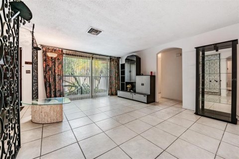 Villa ou maison à vendre à Holiday, Floride: 2 chambres, 133.97 m2 № 1277701 - photo 7