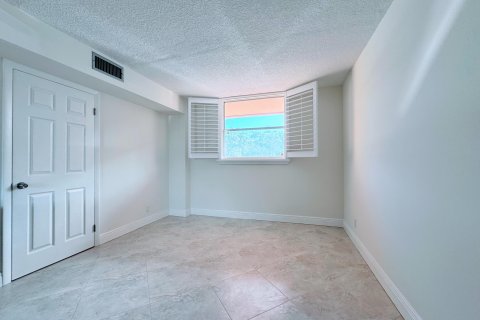 Copropriété à vendre à Boca Raton, Floride: 3 chambres, 120.77 m2 № 857159 - photo 11