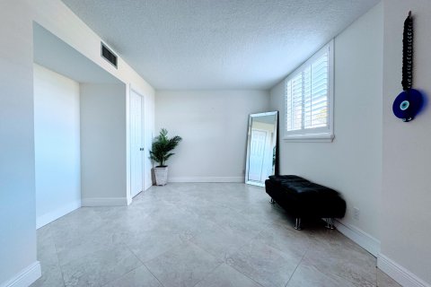 Condo in Boca Raton, Florida, 3 bedrooms  № 857159 - photo 7