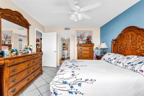 Copropriété à vendre à Pembroke Pines, Floride: 2 chambres, 100.52 m2 № 1170326 - photo 15