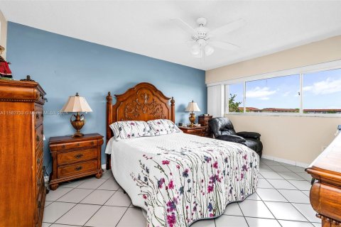 Condominio en venta en Pembroke Pines, Florida, 2 dormitorios, 100.52 m2 № 1170326 - foto 12