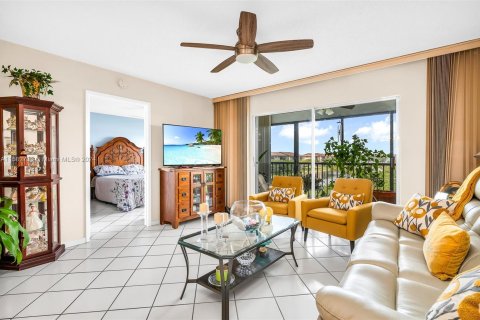 Condominio en venta en Pembroke Pines, Florida, 2 dormitorios, 100.52 m2 № 1170326 - foto 3