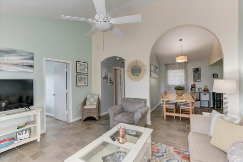 House in Sarasota, Florida 2 bedrooms, 94.57 sq.m. № 1393694 - photo 5