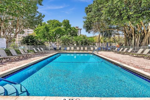 Copropriété à vendre à Pompano Beach, Floride: 2 chambres, 106.84 m2 № 1146950 - photo 13