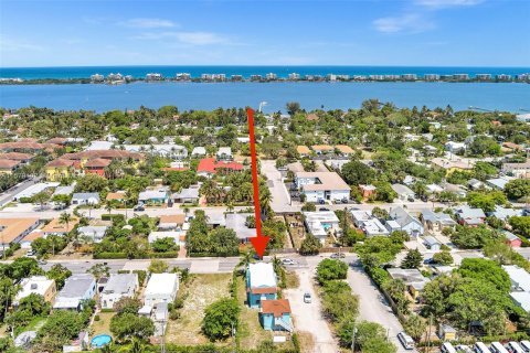 Commercial property in Lake Worth, Florida 215.25 sq.m. № 1154836 - photo 1