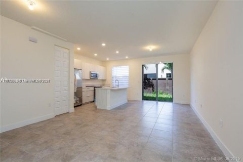 Touwnhouse à vendre à Miami Lakes, Floride: 3 chambres, 137.12 m2 № 1236911 - photo 3