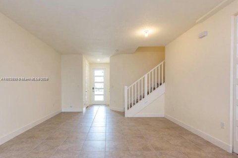 Townhouse in Miami Lakes, Florida 3 bedrooms, 137.12 sq.m. № 1236911 - photo 6