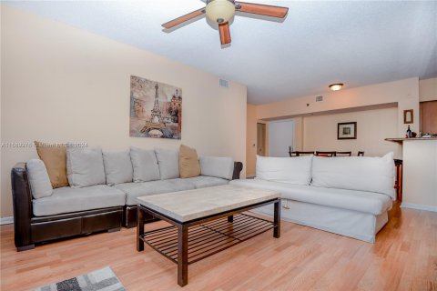 Condo in Aventura, Florida, 2 bedrooms  № 1179325 - photo 9