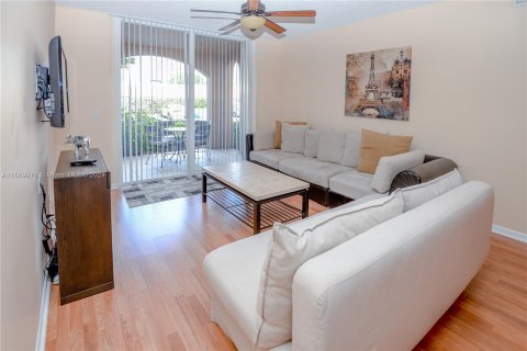 Condo in Aventura, Florida, 2 bedrooms  № 1179325 - photo 8