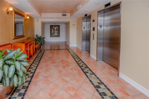 Copropriété à vendre à Aventura, Floride: 2 chambres, 109.62 m2 № 1179325 - photo 3