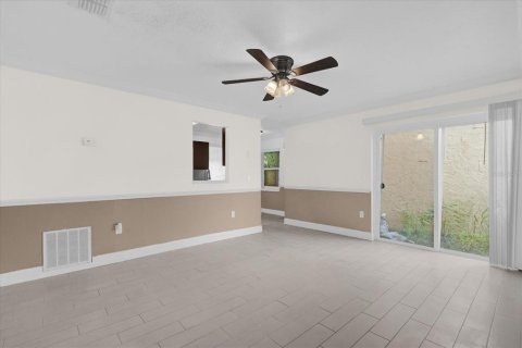 Townhouse in Orlando, Florida 2 bedrooms, 77.67 sq.m. № 1368276 - photo 15