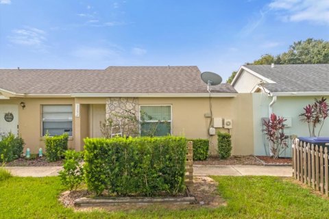 Adosado en venta en Orlando, Florida, 2 dormitorios, 77.67 m2 № 1368276 - foto 1