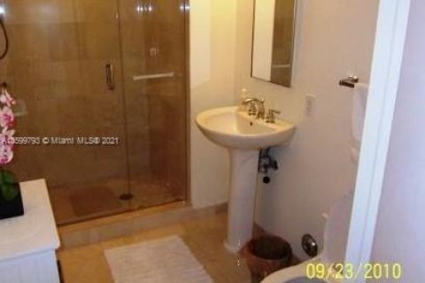 Copropriété à louer à Miami Beach, Floride: 2 chambres, 106.93 m2 № 6339 - photo 7