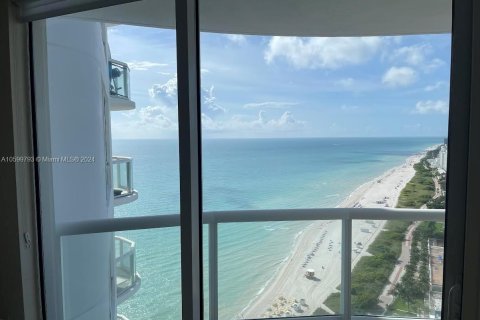 Condominio en alquiler en Miami Beach, Florida, 2 dormitorios, 106.93 m2 № 6339 - foto 17