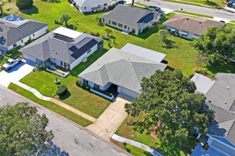 Villa ou maison à vendre à Port Richey, Floride: 2 chambres, 164.99 m2 № 1334125 - photo 2