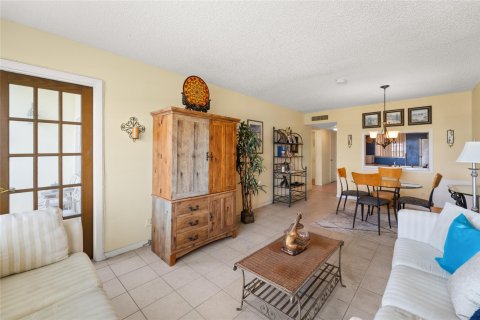 Condominio en venta en Deerfield Beach, Florida, 1 dormitorio, 65.03 m2 № 1093207 - foto 16