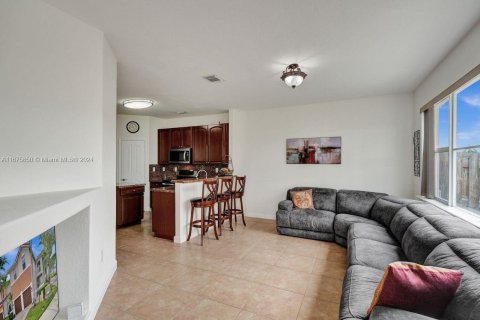 Townhouse in Doral, Florida 3 bedrooms, 208.57 sq.m. № 1402702 - photo 24