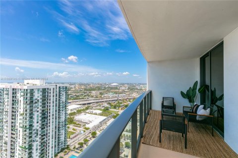 Condo in Miami, Florida, 2 bedrooms  № 1386007 - photo 27