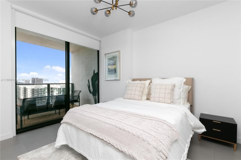 Condo in Miami, Florida, 2 bedrooms  № 1386007 - photo 16