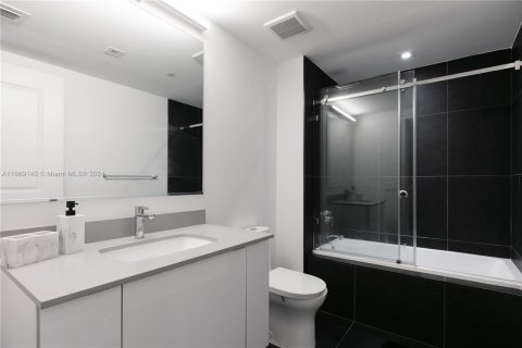 Condo in Miami, Florida, 2 bedrooms  № 1386007 - photo 18