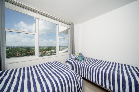 Condo in Miami Beach, Florida, 2 bedrooms  № 1428162 - photo 27