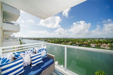 Condo in Miami Beach, Florida, 2 bedrooms  № 1428162 - photo 2