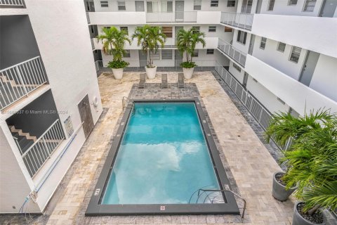 Condo in Miami Beach, Florida, 1 bedroom  № 1428125 - photo 22