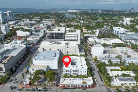 Condo in Miami Beach, Florida, 1 bedroom  № 1428125 - photo 25