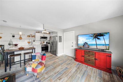 Copropriété à vendre à Miami Beach, Floride: 1 chambre, 61.97 m2 № 1305024 - photo 2