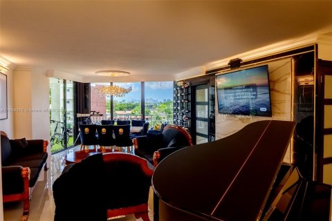 Condominio en venta en Miami, Florida, 2 dormitorios, 117.8 m2 № 1362623 - foto 11