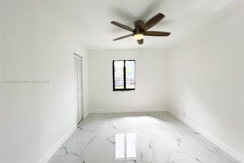 Casa en venta en Hollywood, Florida, 3 dormitorios, 114.36 m2 № 1362778 - foto 11