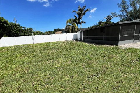 Casa en venta en Hollywood, Florida, 3 dormitorios, 114.36 m2 № 1362778 - foto 13