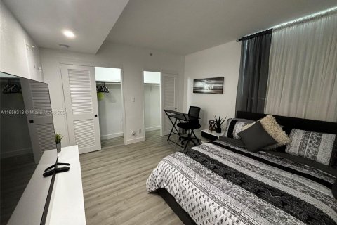 Copropriété à louer à Hollywood, Floride: 1 chambre, 75.9 m2 № 1362615 - photo 11