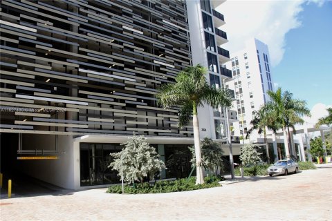 Condominio en venta en Aventura, Florida, 1 dormitorio, 85.47 m2 № 1281682 - foto 3