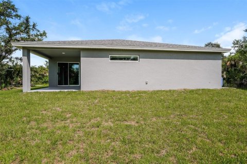 House in Port Charlotte, Florida 4 bedrooms, 171.13 sq.m. № 1371907 - photo 12