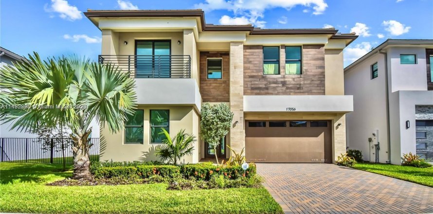 House in Boca Raton, Florida 5 bedrooms, 428.19 sq.m. № 861985