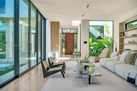 Villa ou maison à vendre à Miami Beach, Floride: 4 chambres, 386.66 m2 № 861983 - photo 25
