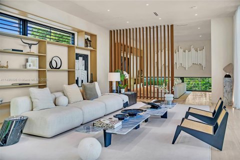 Villa ou maison à vendre à Miami Beach, Floride: 4 chambres, 386.66 m2 № 861983 - photo 29