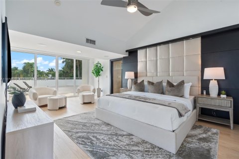 Villa ou maison à vendre à Miami, Floride: 5 chambres, 371.79 m2 № 1404284 - photo 15