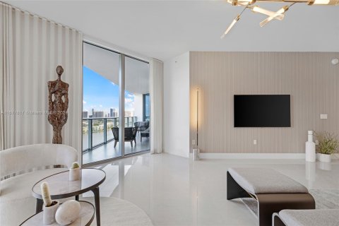 Condominio en venta en North Miami Beach, Florida, 3 dormitorios, 200.48 m2 № 1404233 - foto 2